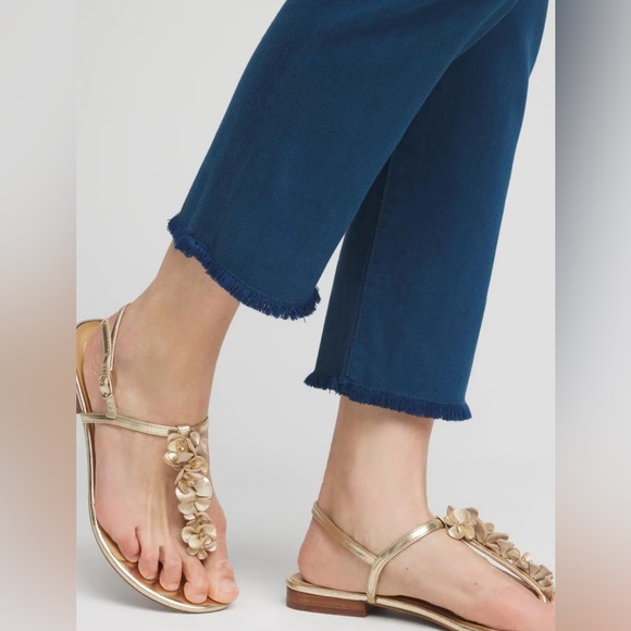 Chico's Girlfriend Frayed Cropped Seaport Blue Jeans - Picture 4 of 13